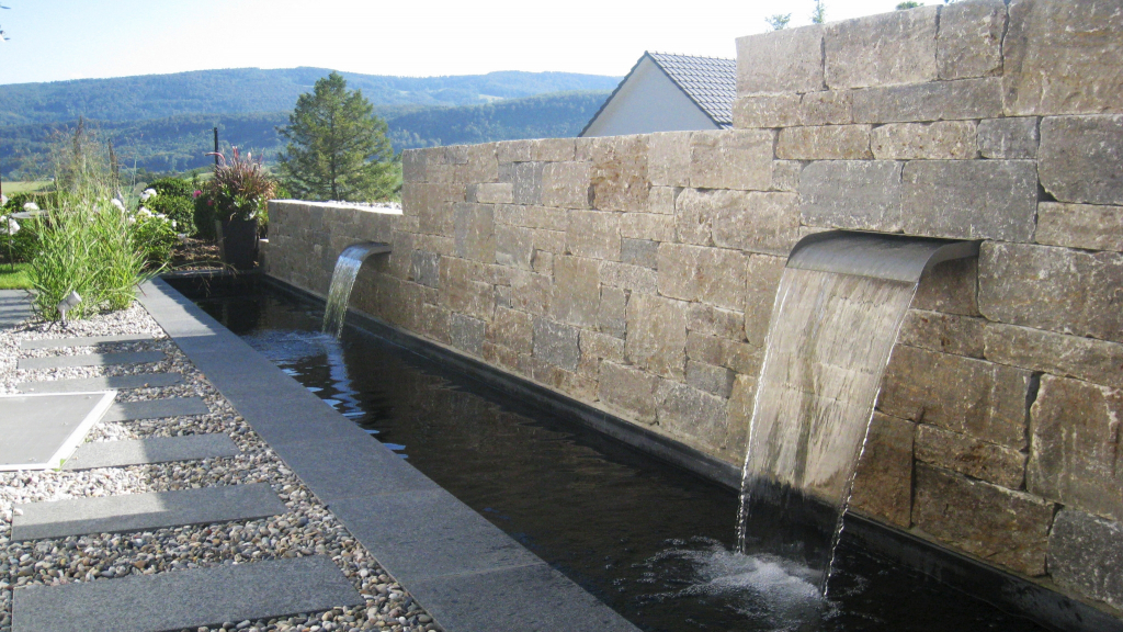 Wasserfall in Biel - Benken (CH)